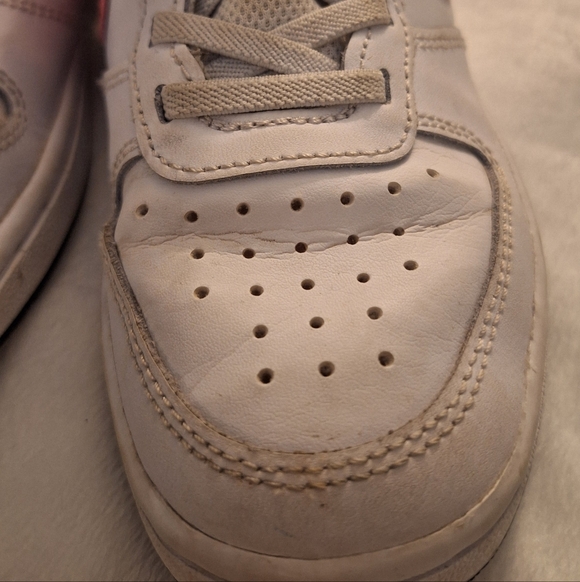 Nike Kids White Court Sneakers - Picture 11 of 12